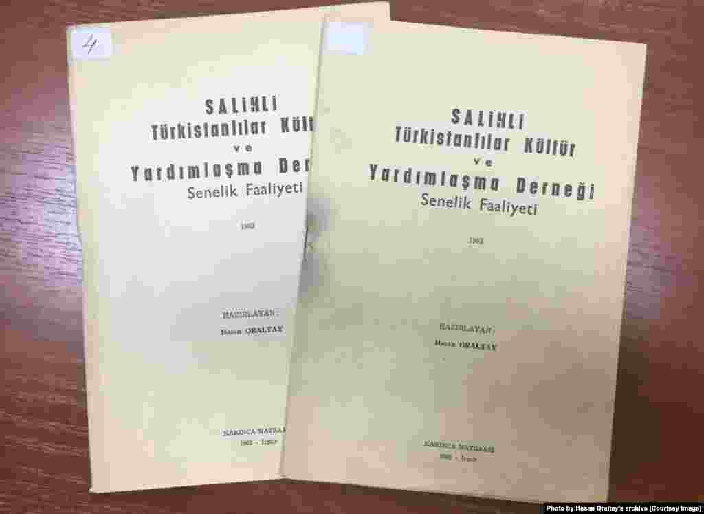 Хасен Оралтайдың Түркияда алғаш құрастырған түрік тіліндегі кітаптарының бірі