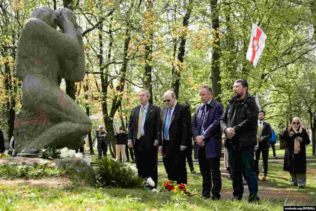 Прадстаўнікі амбасады ЗША і амбасады Нарвэгіі.