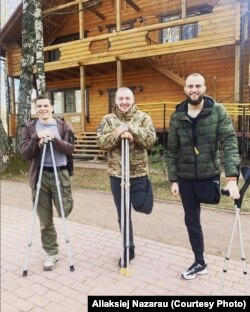 Баайцы са страчанымі нагамі. Пасьля выпіскі