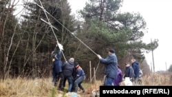 Усталяваньне апошняга крыжа 12 лістапада 2017 году