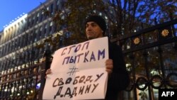 Акция в поддержку Ильдара Дадина