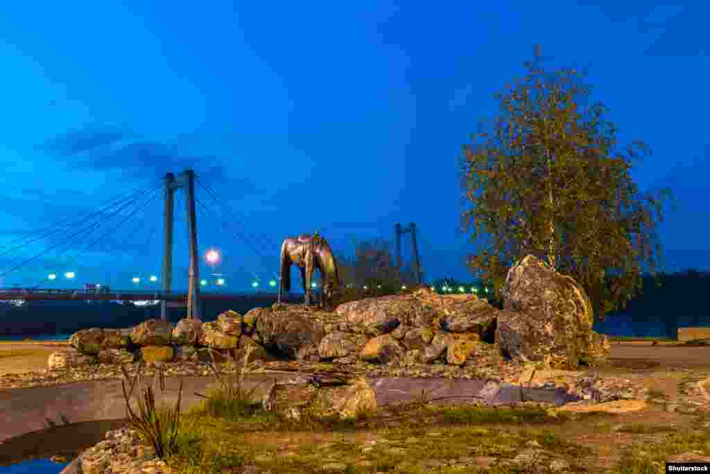 Monument to a horse on the Yenisei waterfront in Krasnoyarsk