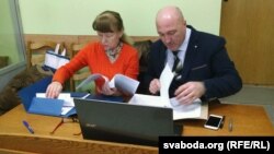 Эльвіра Карніцкая і ейны адвакат Дзьмітры Зайцаў