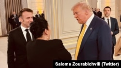 Дональд Трамп з Эманюэлем Макронам і Саломэ Зурабішвілі, Парыж, 7 сьнежня 2024